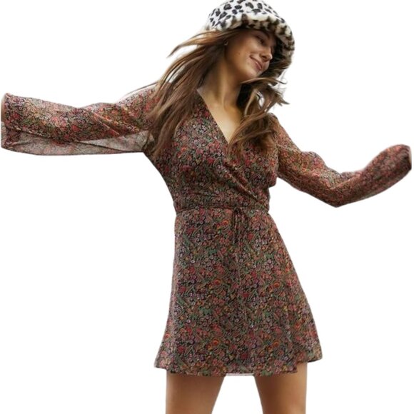 Urban Outfitters Dresses & Skirts - Urban Outfitters Long Sleeve Wrap Floral Mini Dress Size M